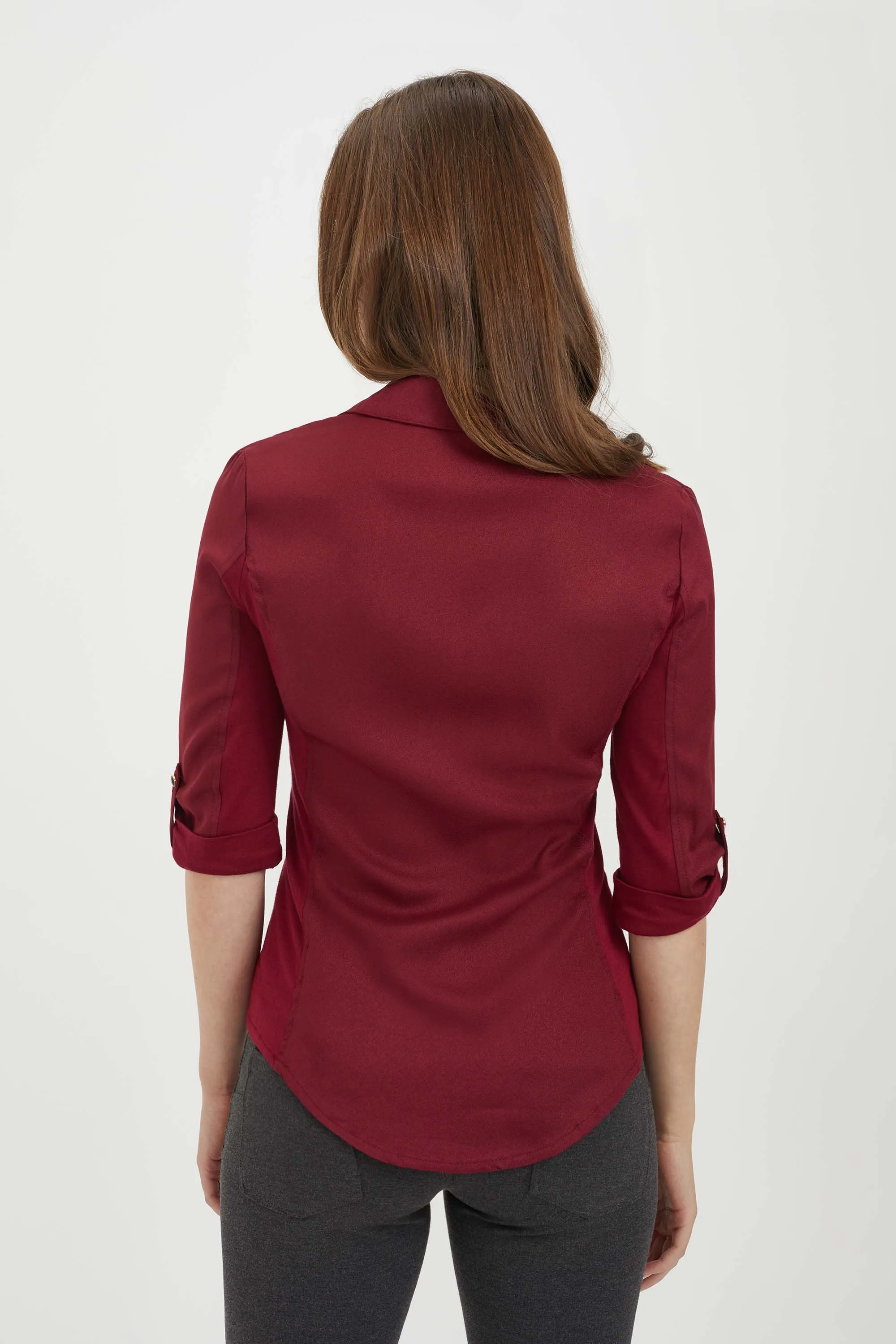 Fitted blouse with pockets