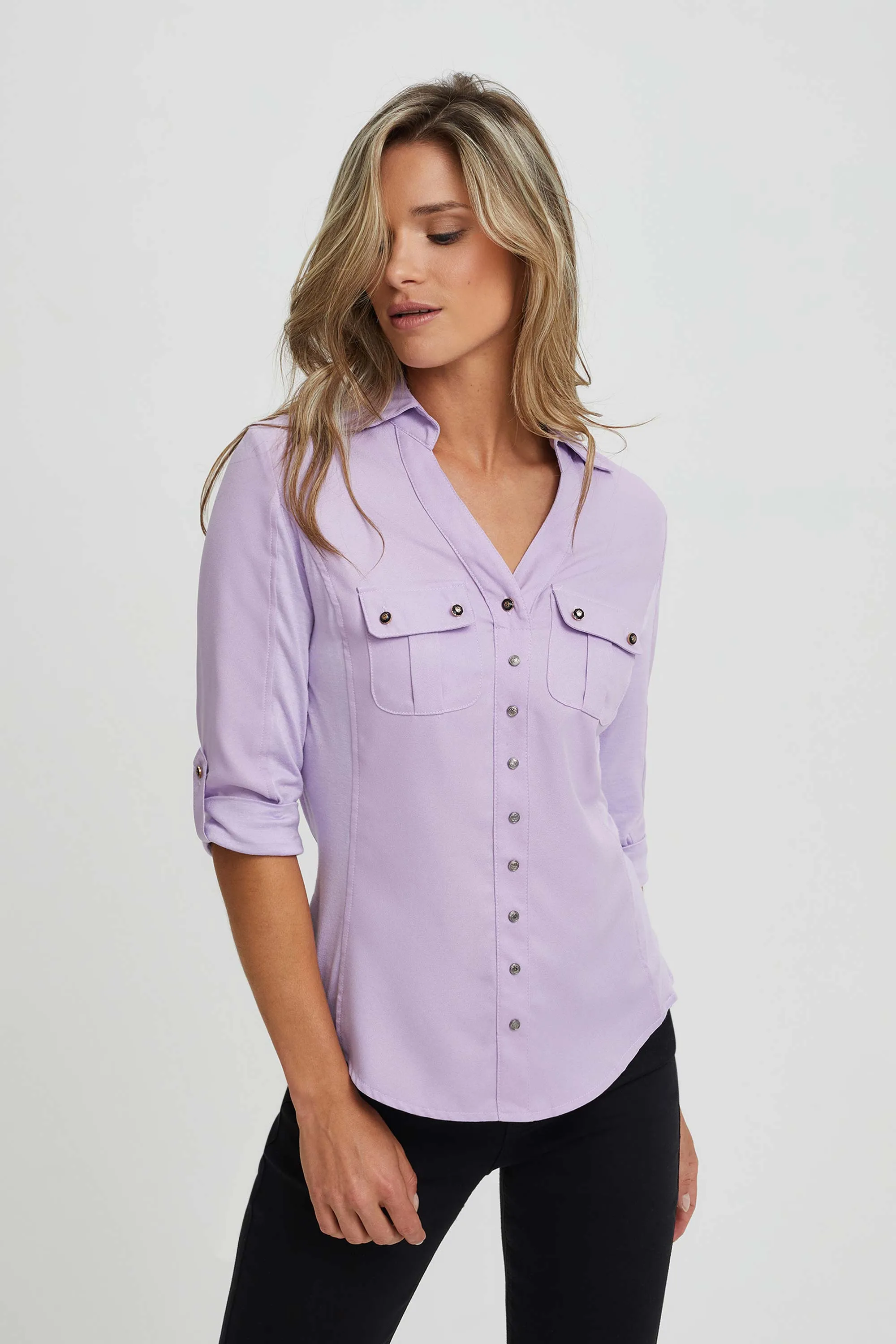 Fitted blouse with pockets