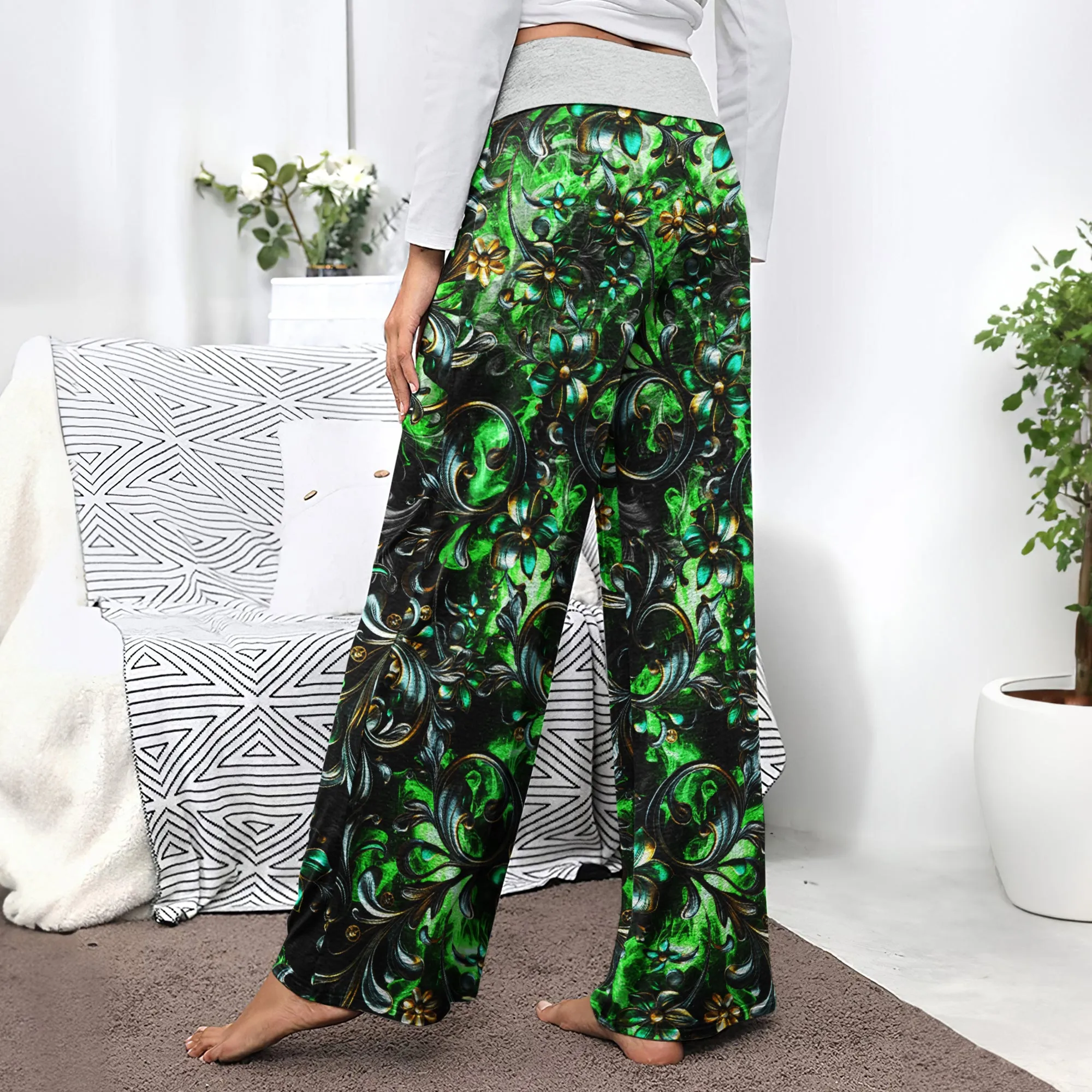 Green Filigree Skull Art Women's High-waisted Wide Leg Pants