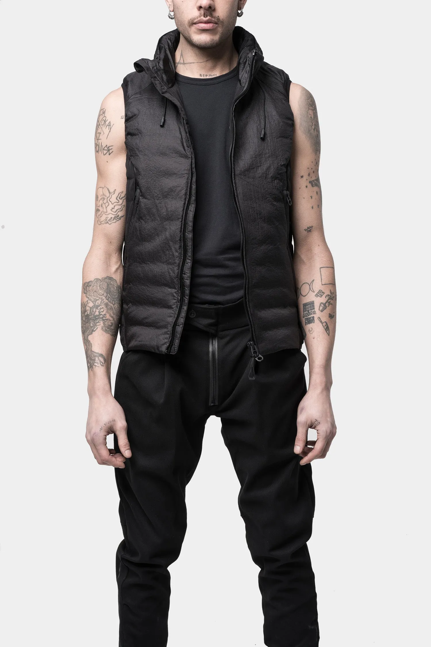 Lightweight down puffer vest